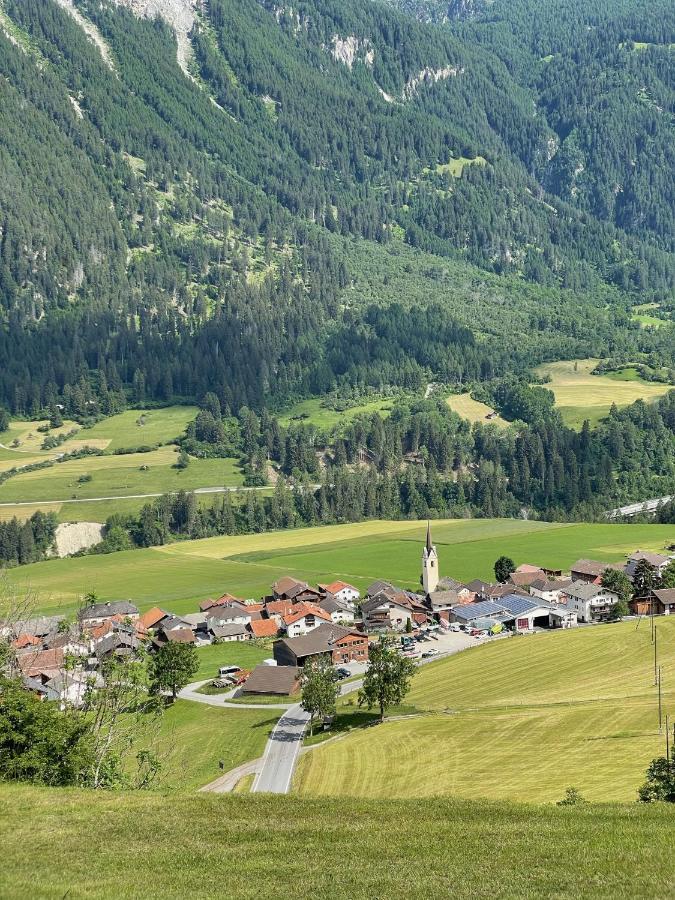 Gasthaus Beverin Farden Exteriör bild