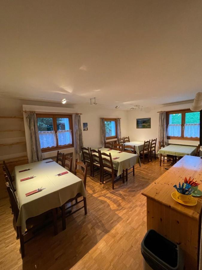Gasthaus Beverin Farden Exteriör bild